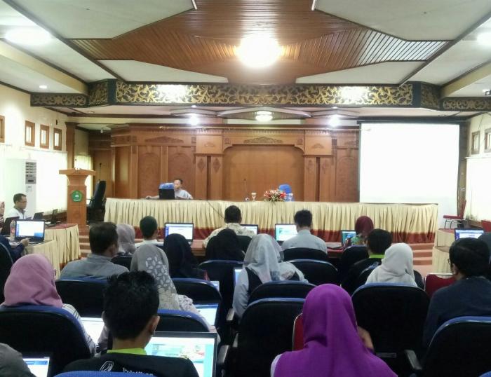 Operator MTsN 3 Tanjab Barat Mengikuti Workshop Jurnalistik di Kanwil Kemenag Provinsi Jambi