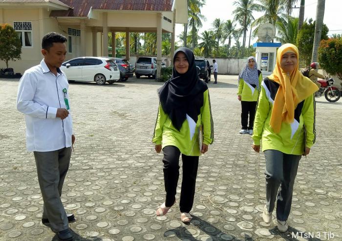 MTsN 3 Tanjab Barat Lakukan Persiapan Jadi Petugas Upacara Hari Kesadaran Nasional