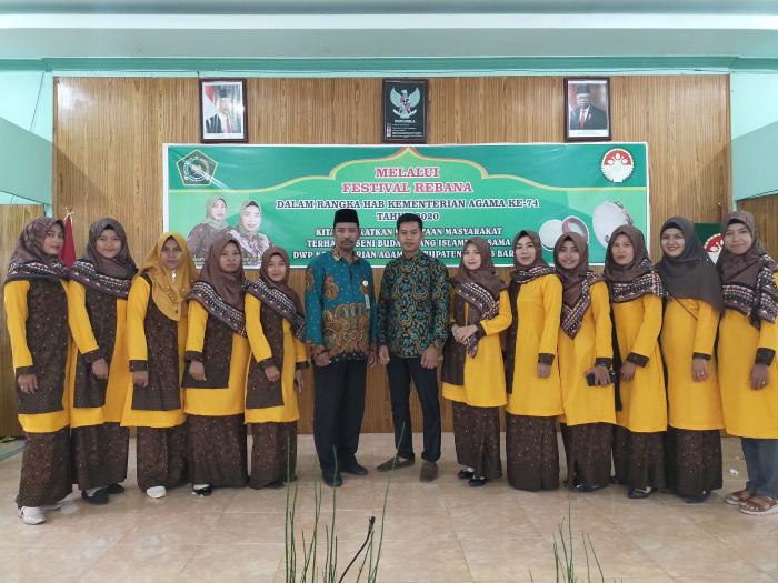 Grup MTsN 3 Tanjab Barat Ikuti Festival Rebana