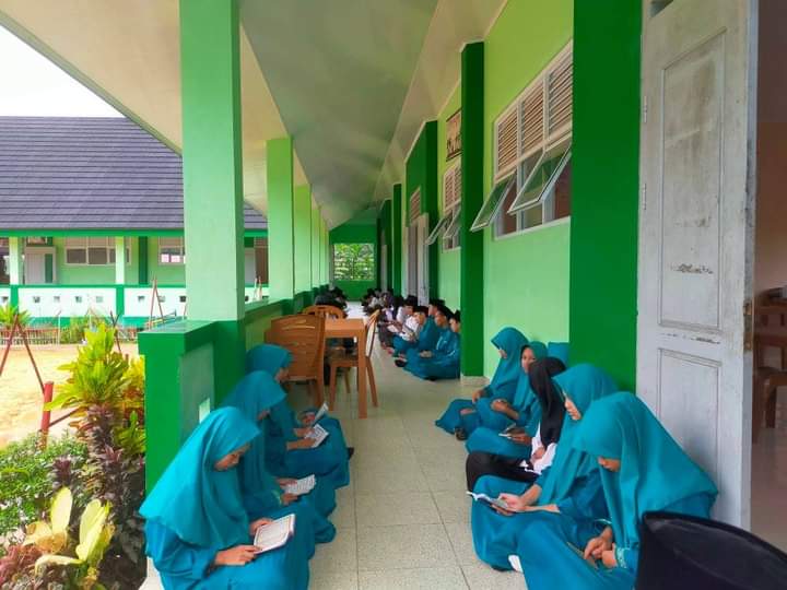 Memperlancar Bacaan Al-Qur'an Melalui Pembiasaan Pembacaan Surah Yasin