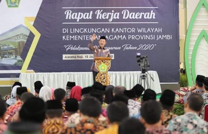 Kepala MTsN 3 Tanjab Barat Hadiri Acara Persiapan Pelaksanaan Anggaran dan Penyerahan RKA-KL Serta Penandatanganan Perkin Tahun 2020