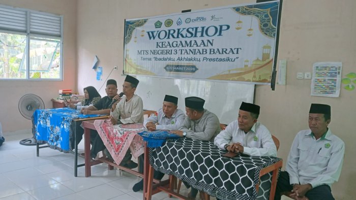 Pembukaan Workshop Keagamaan MTsN 3 Tanjung Jabung Barat: 
