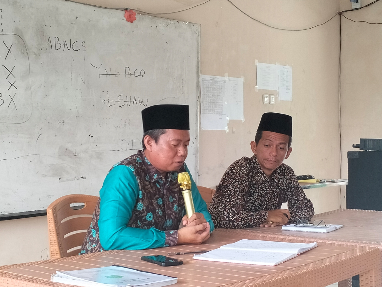 Kegiatan Pembiasaan, Menanamkan Pendidikan Karakter   