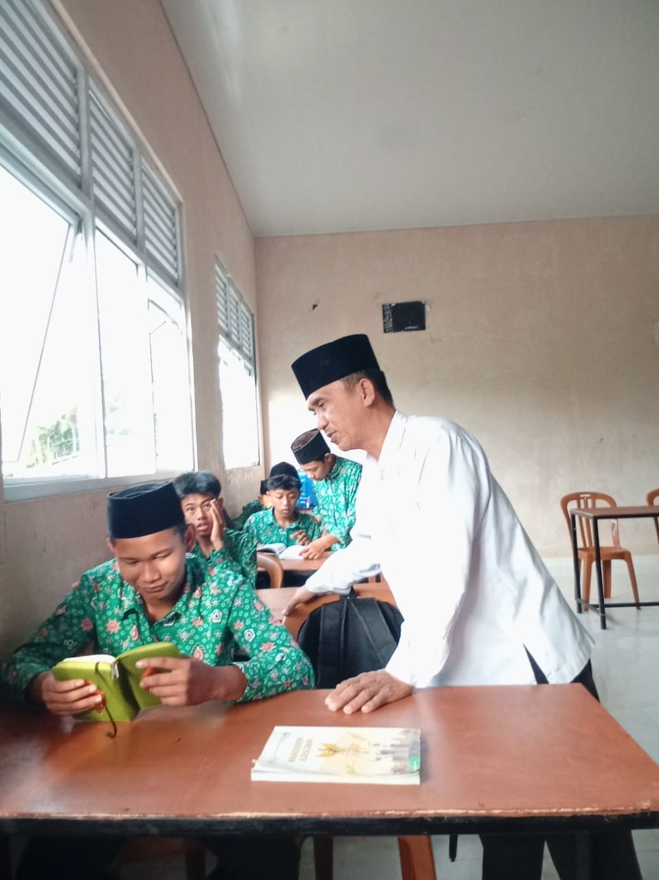 Membaca al-Qurâ€™an Suatu Kebiasaan yang Mulia