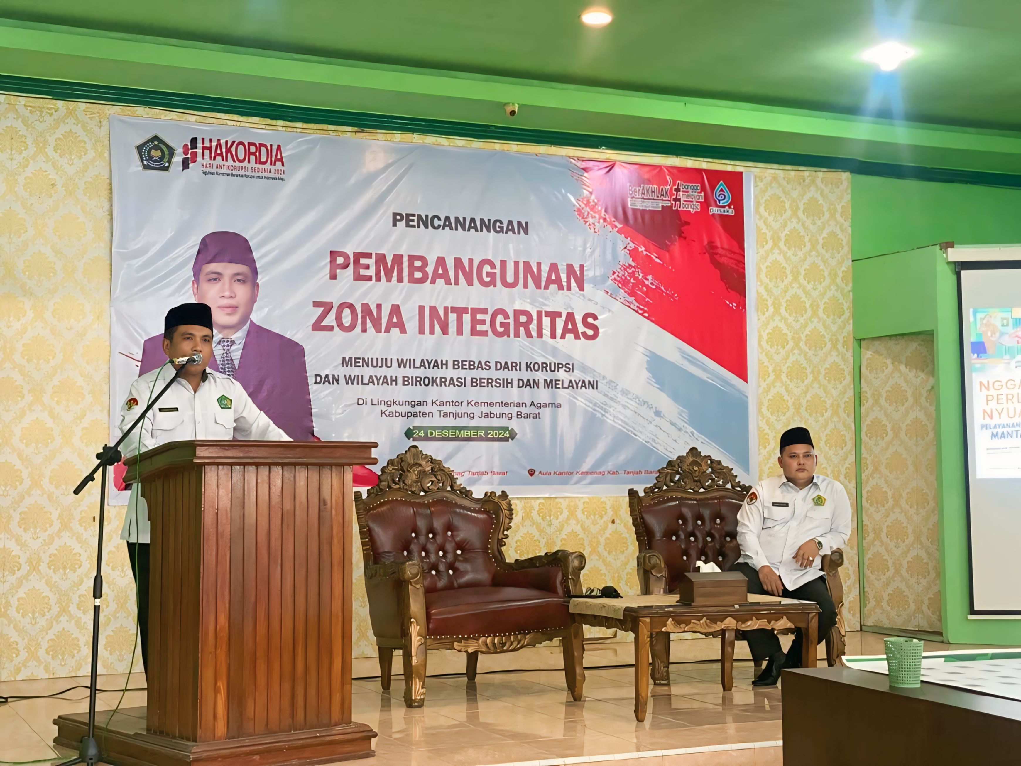 Kemenag Tanjab Barat Tandatangani Komitmen Bersama Zona Integritas Bebas Korupsi
