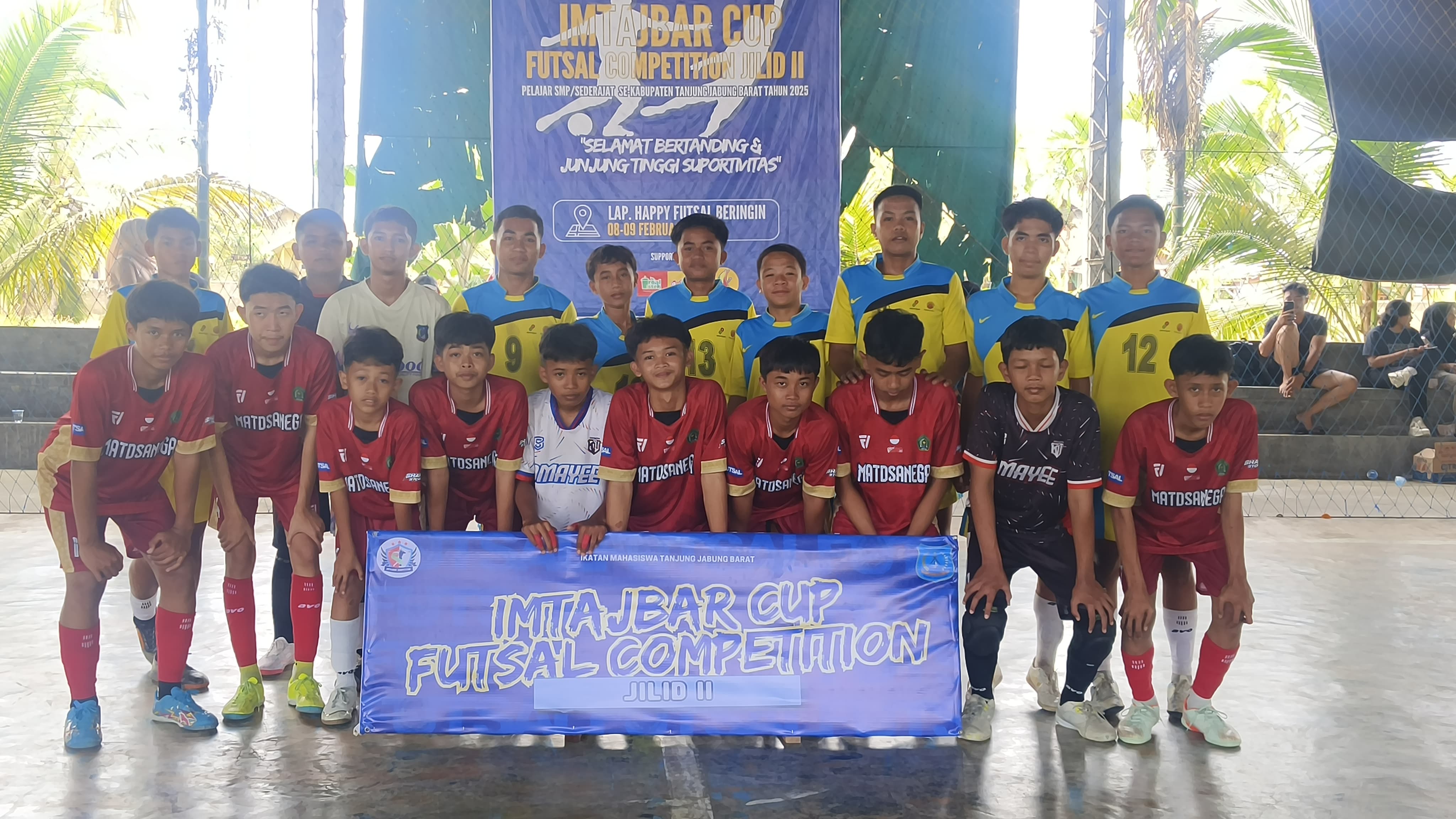 Tim Futsal MTsN 3 TJB Kandaskan SMPN 12 BTR 3-1 di Semi Final