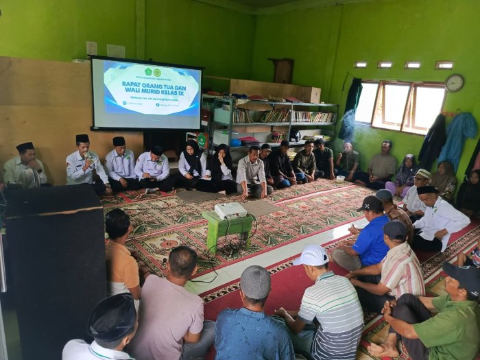 MTsN 3 Tanjung Jabung Barat Laksanakan Rapat Koordinasi dengan Orang Tua Siswa Terkait Persiapan dan Pelaksanaan TKA